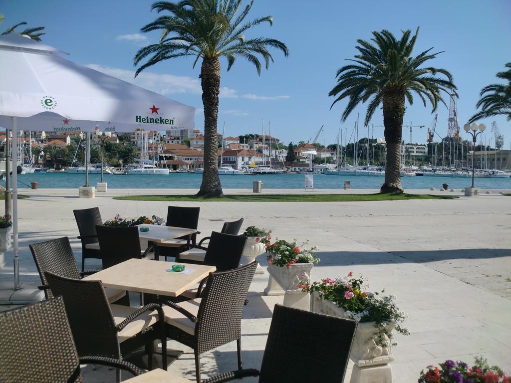 Apartments Mirjana Trogir Zewnętrze zdjęcie