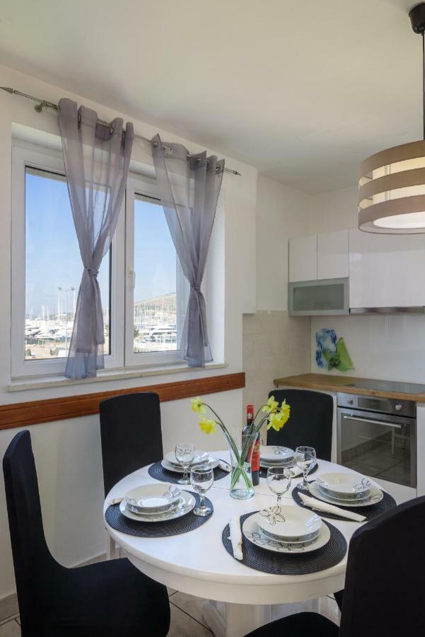 Apartments Mirjana Trogir Zewnętrze zdjęcie